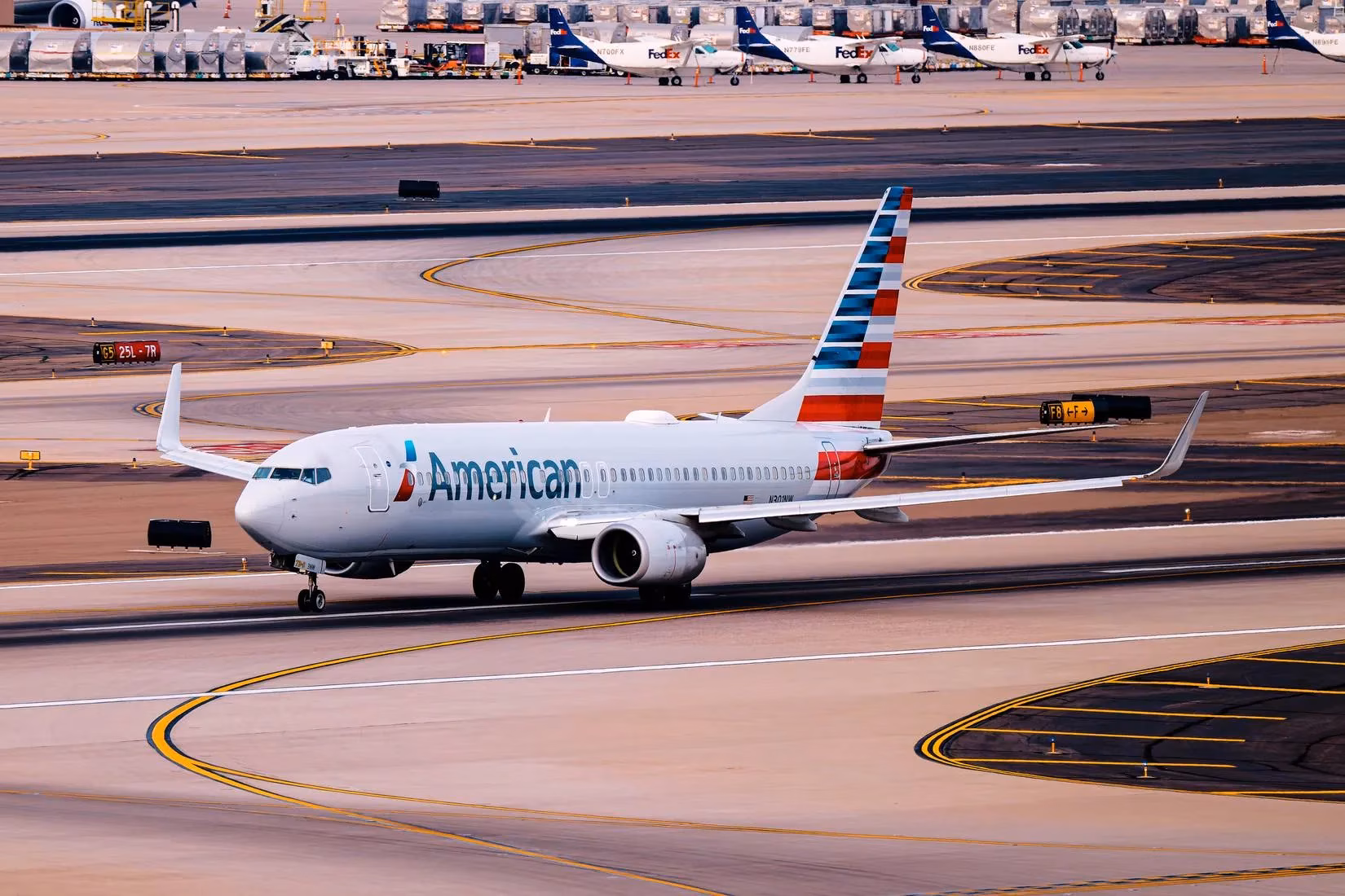 american-airlines-turbulent-2026-hidden-camera-saga-continues-amid-operational-struggles-image-1