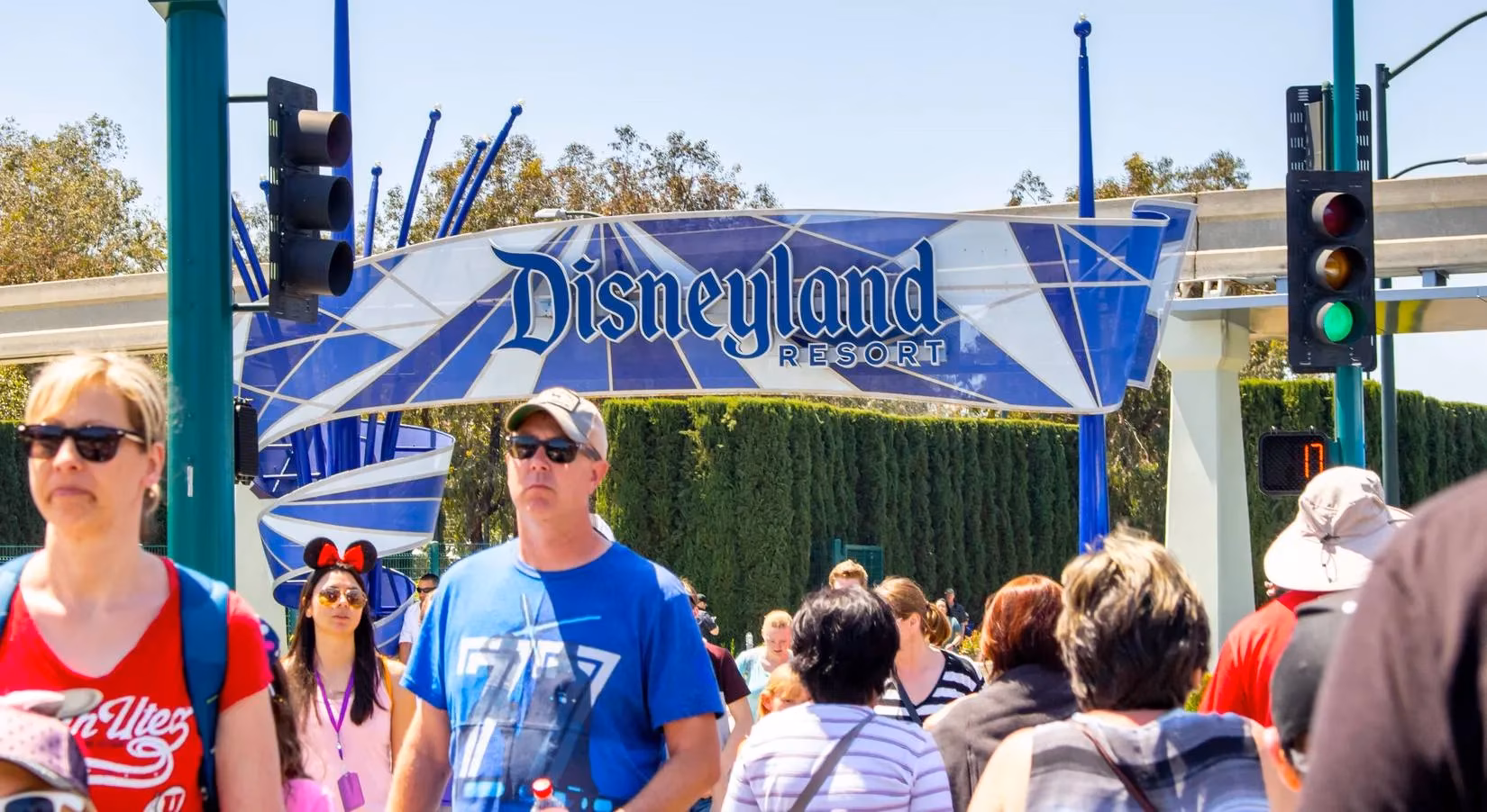 disney-park-controversy-fans-clash-over-underutilized-attractions-closure-image-1