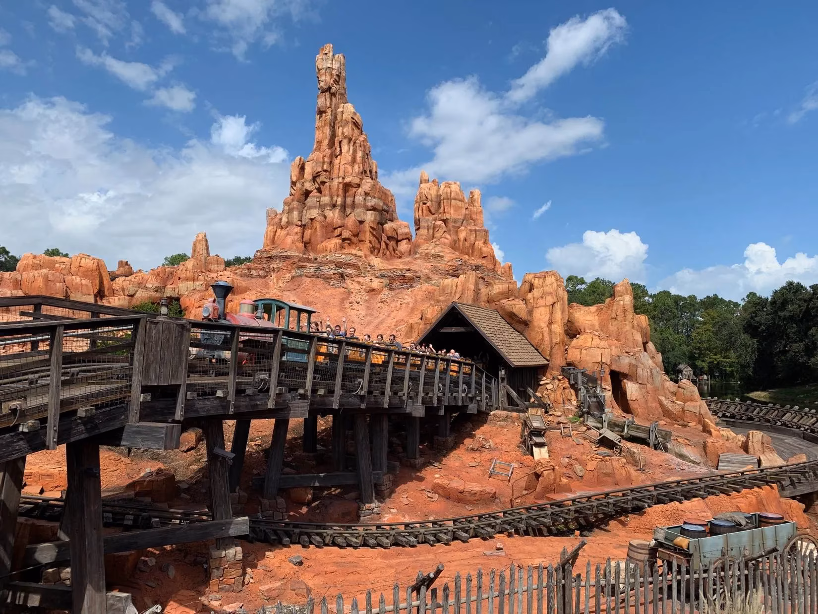 is-disney-magic-fading-recent-scandal-mixed-reviews-make-me-rethink-my-2026-trip-image-1