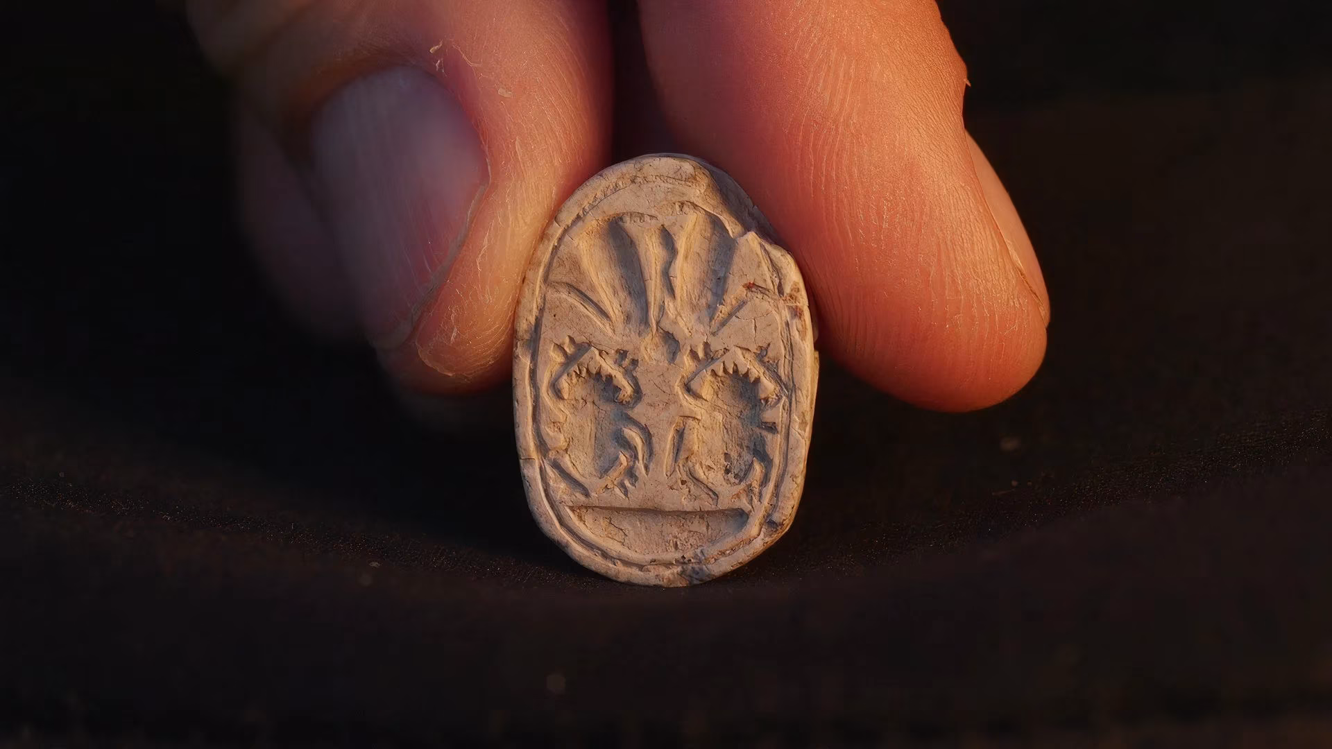 three-year-old-s-amazing-discovery-a-3800-year-old-biblical-artifact-found-during-family-hike-image-0